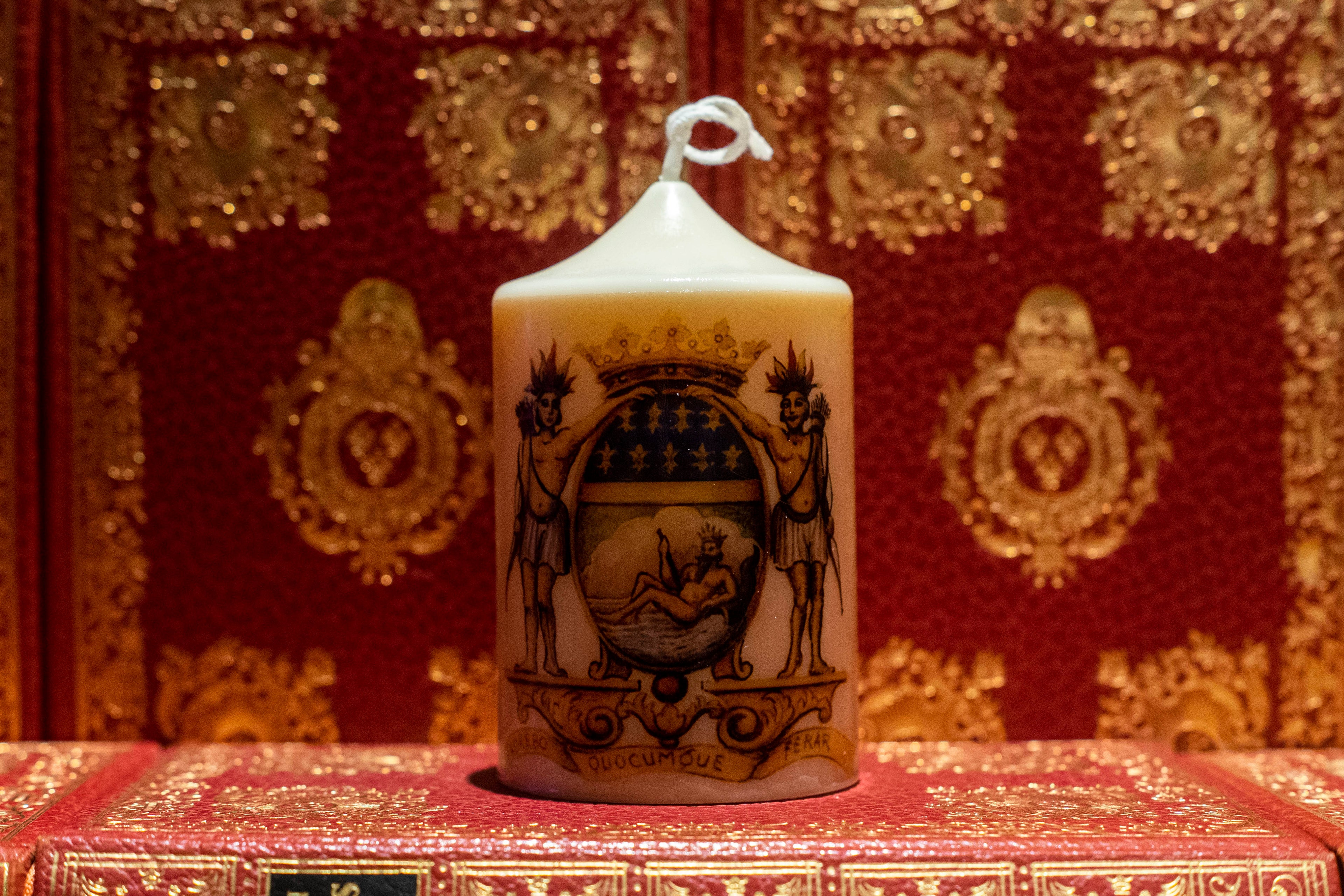 Compagnie des Indes Bougie aux Armes de la Compagnie XVIIIeme siécle