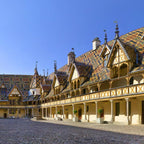 Hospices de Beaune - Gravure de la cour
