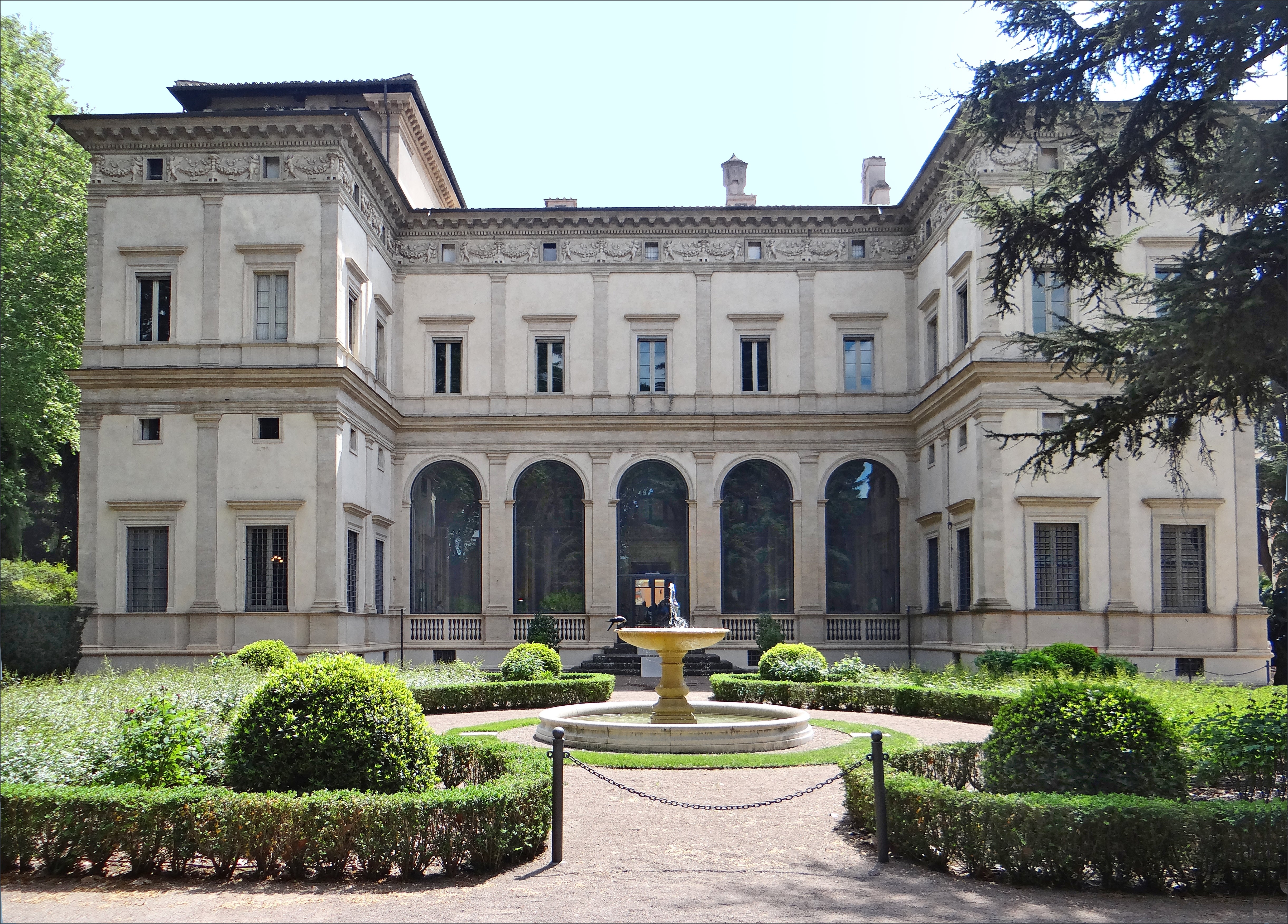 Villa Farnese - Affresco Ercole, il leone di Nemea e i centauri - XIX secolo